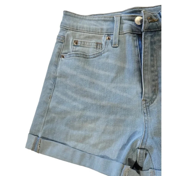 No Boundaries Juniors blue light wash super rise rolled Cuffs denim shorts sz 7 - Picture 3 of 6
